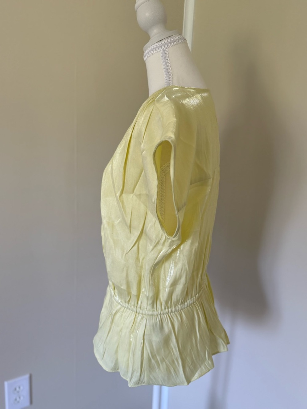 INC International Concepts Yellow Shimmer V-Neck Peplum Blouse Babydoll Top - Picture 3 of 9